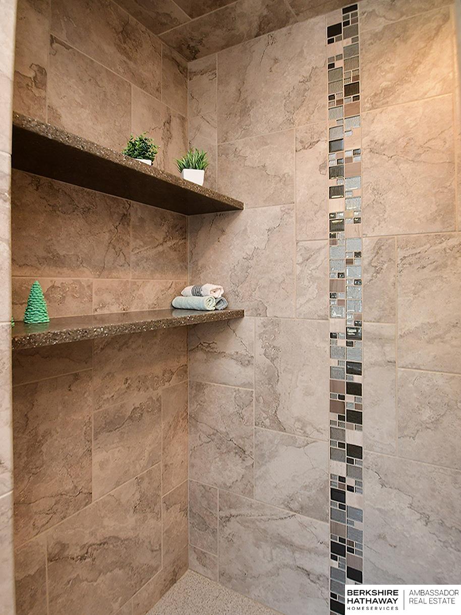 Bennington, Nebraska 68007, United States, 5 Bedrooms Bedrooms, ,5 BathroomsBathrooms,Residential,Pending,180300