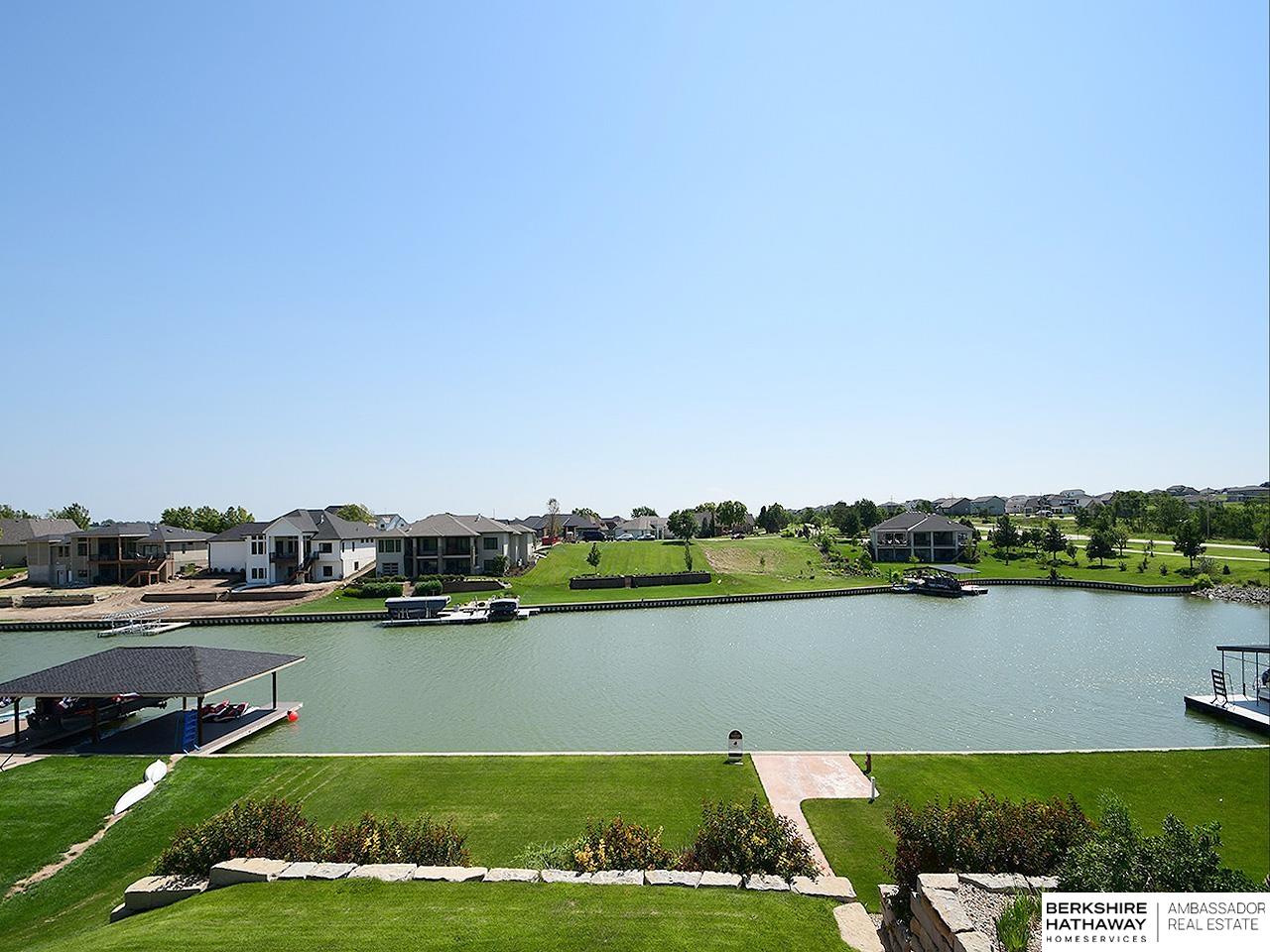 Bennington, Nebraska 68007, United States, 5 Bedrooms Bedrooms, ,5 BathroomsBathrooms,Residential,Pending,180300