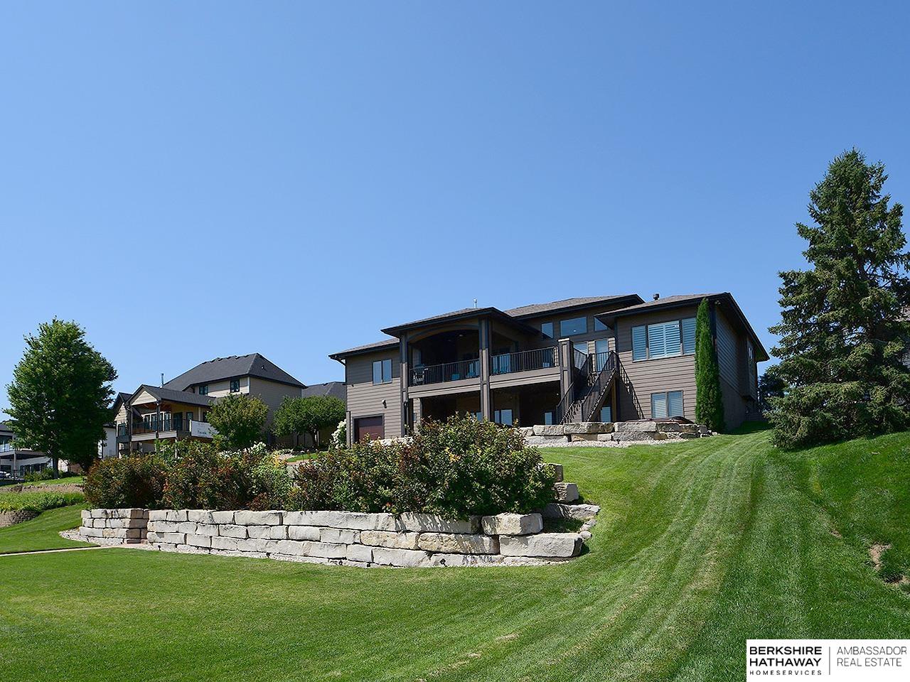 Bennington, Nebraska 68007, United States, 5 Bedrooms Bedrooms, ,5 BathroomsBathrooms,Residential,Pending,180300