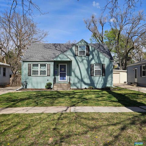 Photo of 4308 D Street, Lincoln, NE 68510 (MLS # 22609121)