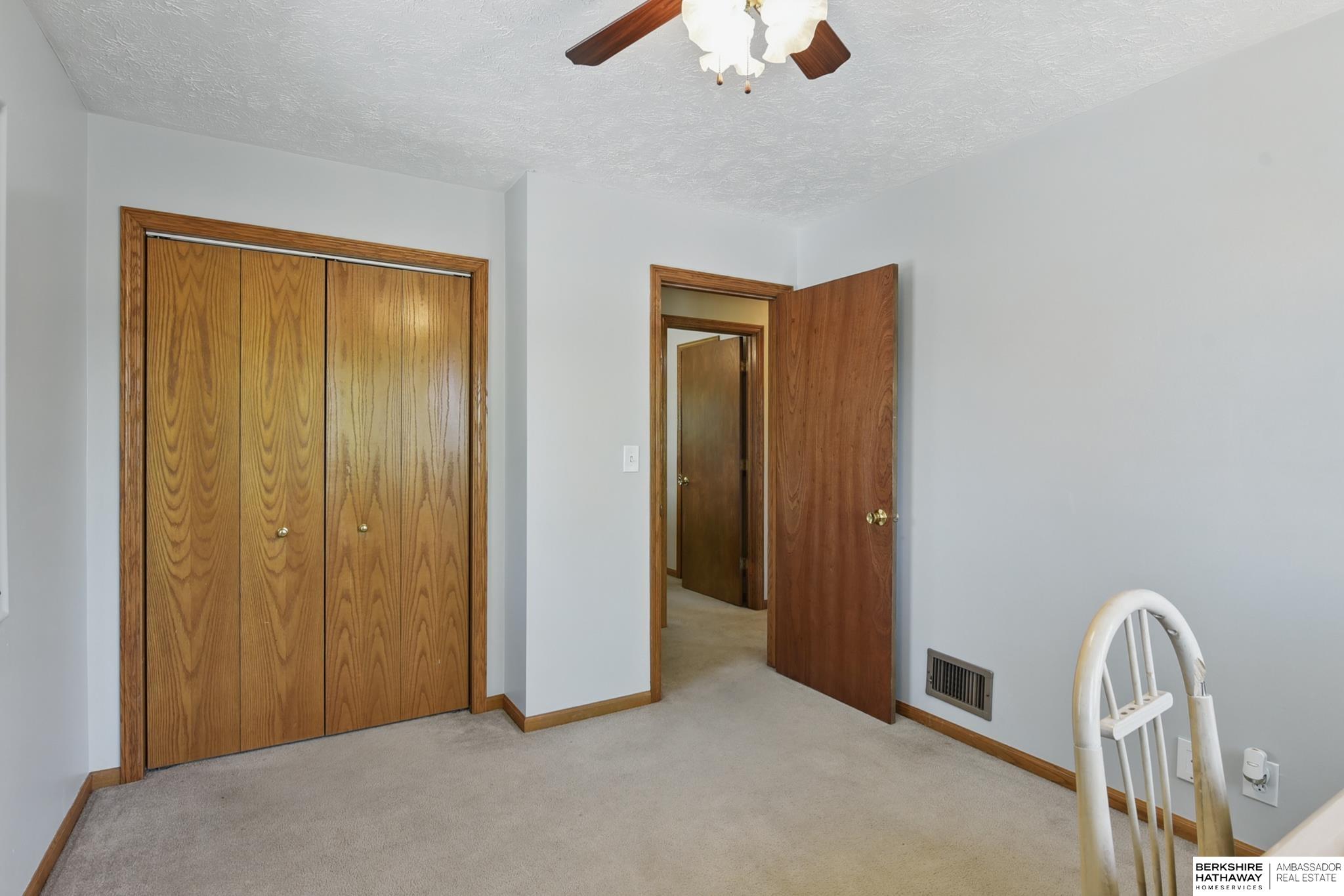 Omaha, Nebraska 68124, United States, 3 Bedrooms Bedrooms, ,2 BathroomsBathrooms,Residential,Pending,126037