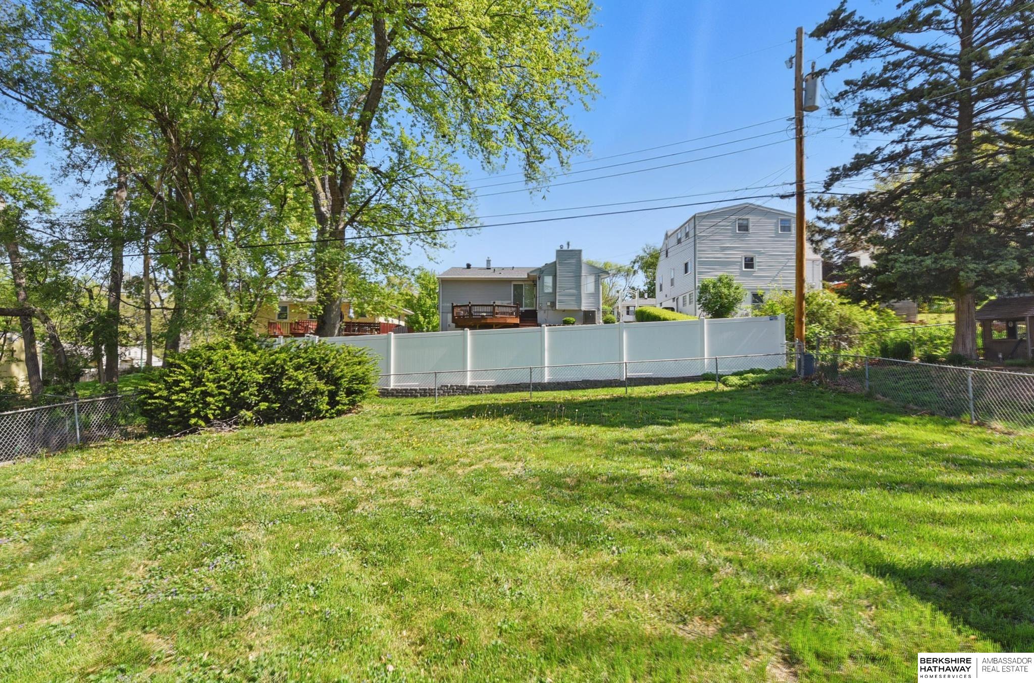 Omaha, Nebraska 68124, United States, 3 Bedrooms Bedrooms, ,2 BathroomsBathrooms,Residential,Pending,126037