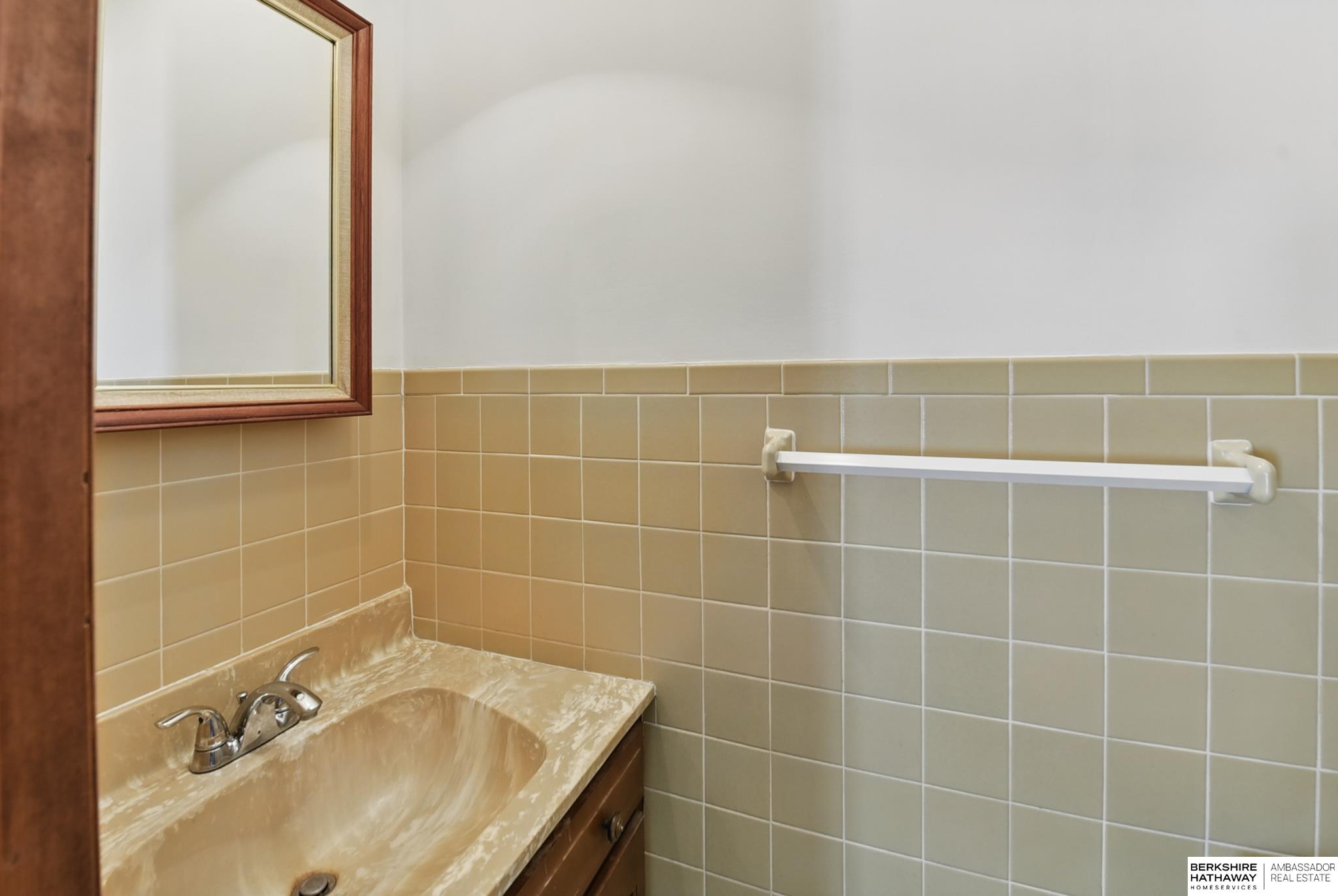 Omaha, Nebraska 68124, United States, 3 Bedrooms Bedrooms, ,2 BathroomsBathrooms,Residential,Pending,126037