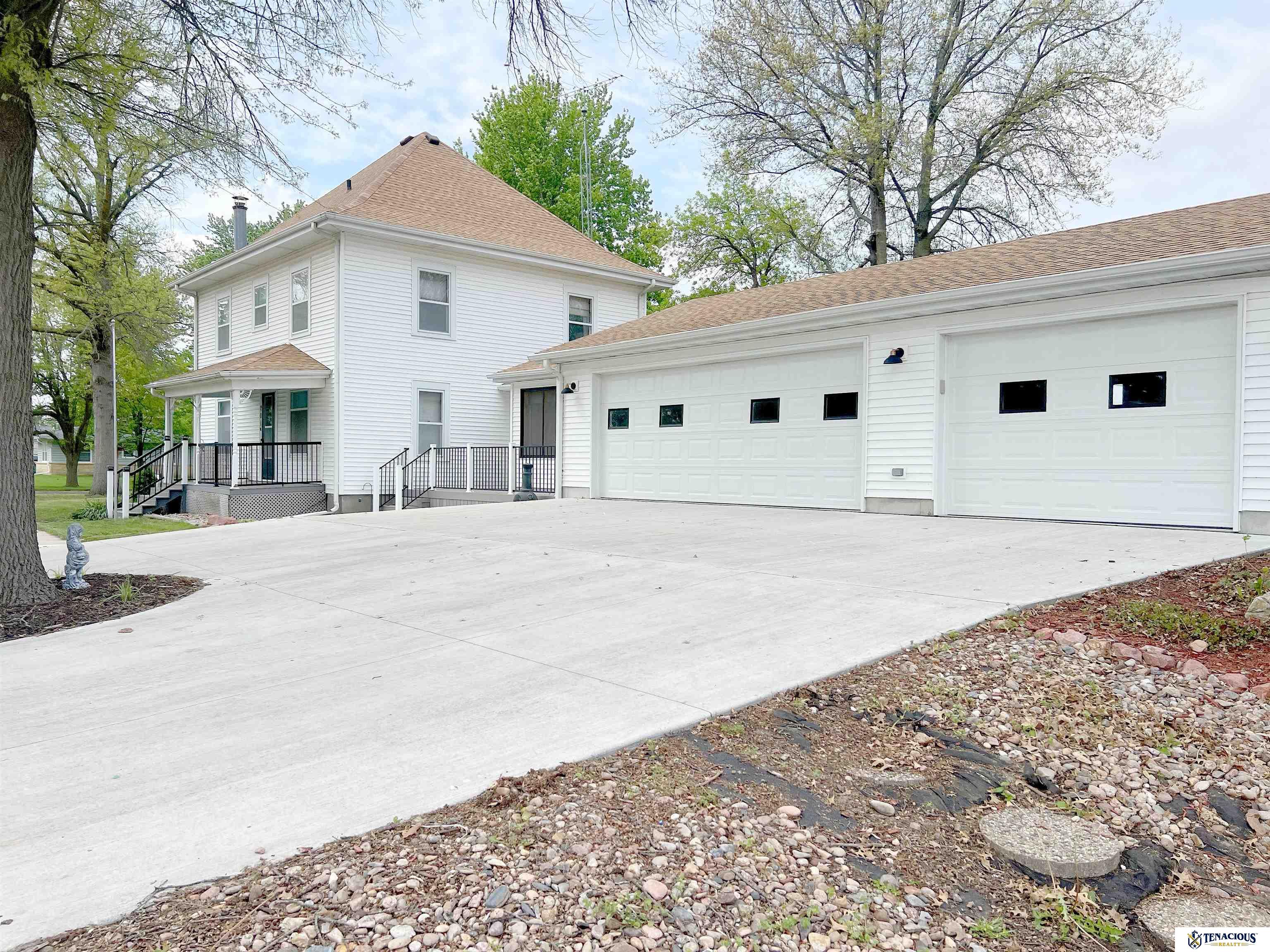 Photo 1 of 47 — 201 N Butternut Street, Dewitt, NE 68341