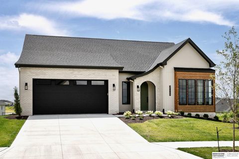Photo of 21113 Laurel Avenue, Elkhorn, NE 68022 (MLS # 22516098)