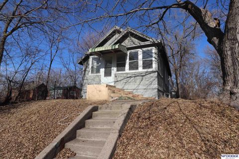 Photo of 3312 Maple Street, Omaha, NE 68111 (MLS # 22600340)