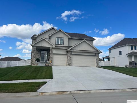 Photo of 11508 Slayton Street, Papillion, NE 68046 (MLS # 22529630)