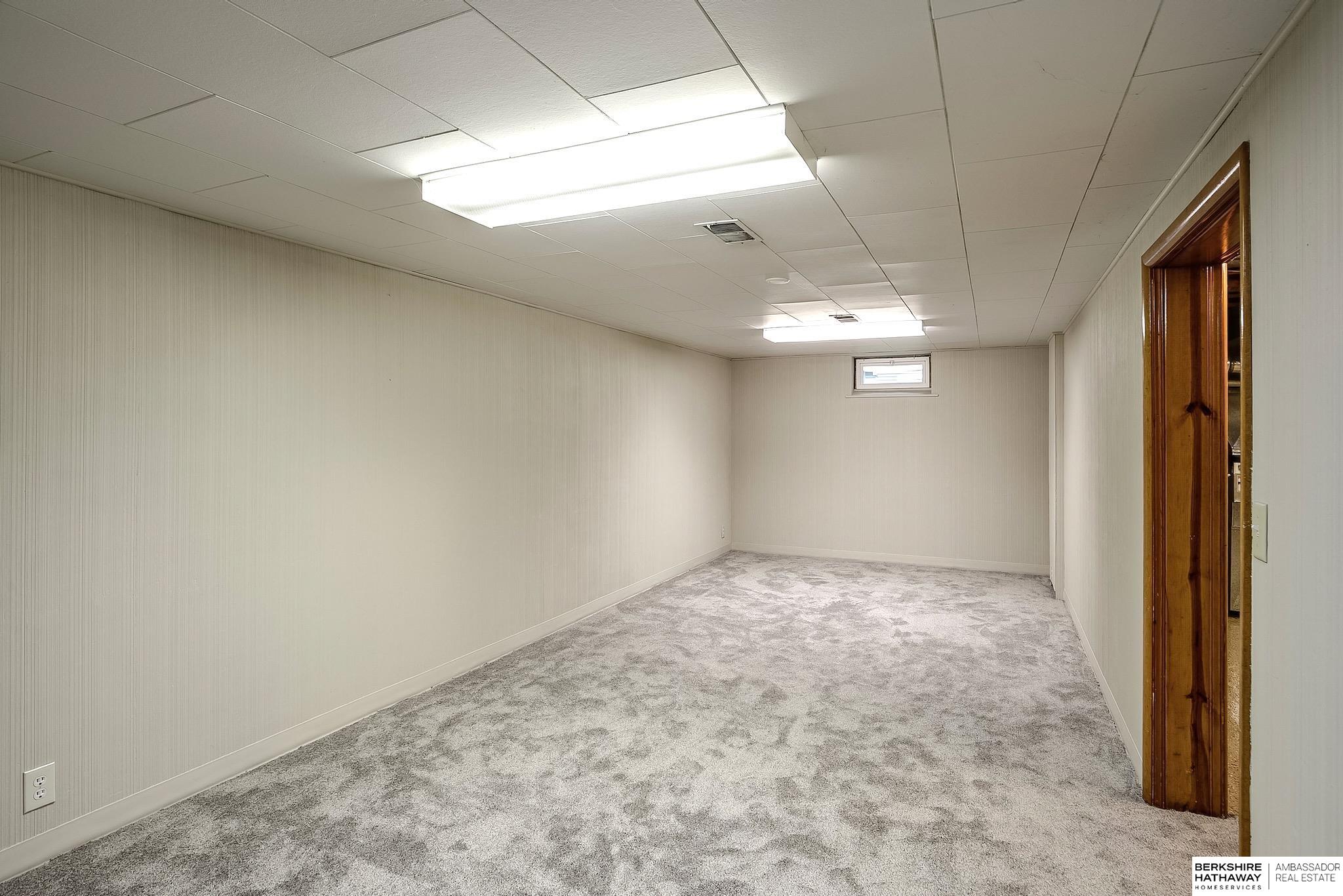 Yutan, Nebraska 68073, United States, 2 Bedrooms Bedrooms, ,2 BathroomsBathrooms,Residential,Pending,183717