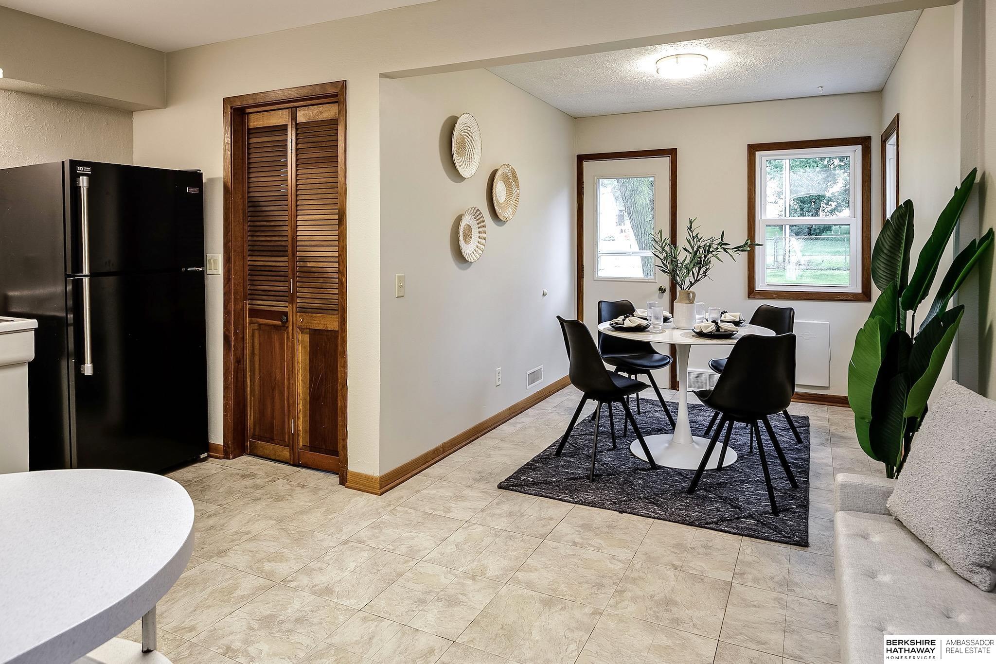 Yutan, Nebraska 68073, United States, 2 Bedrooms Bedrooms, ,2 BathroomsBathrooms,Residential,Pending,183717