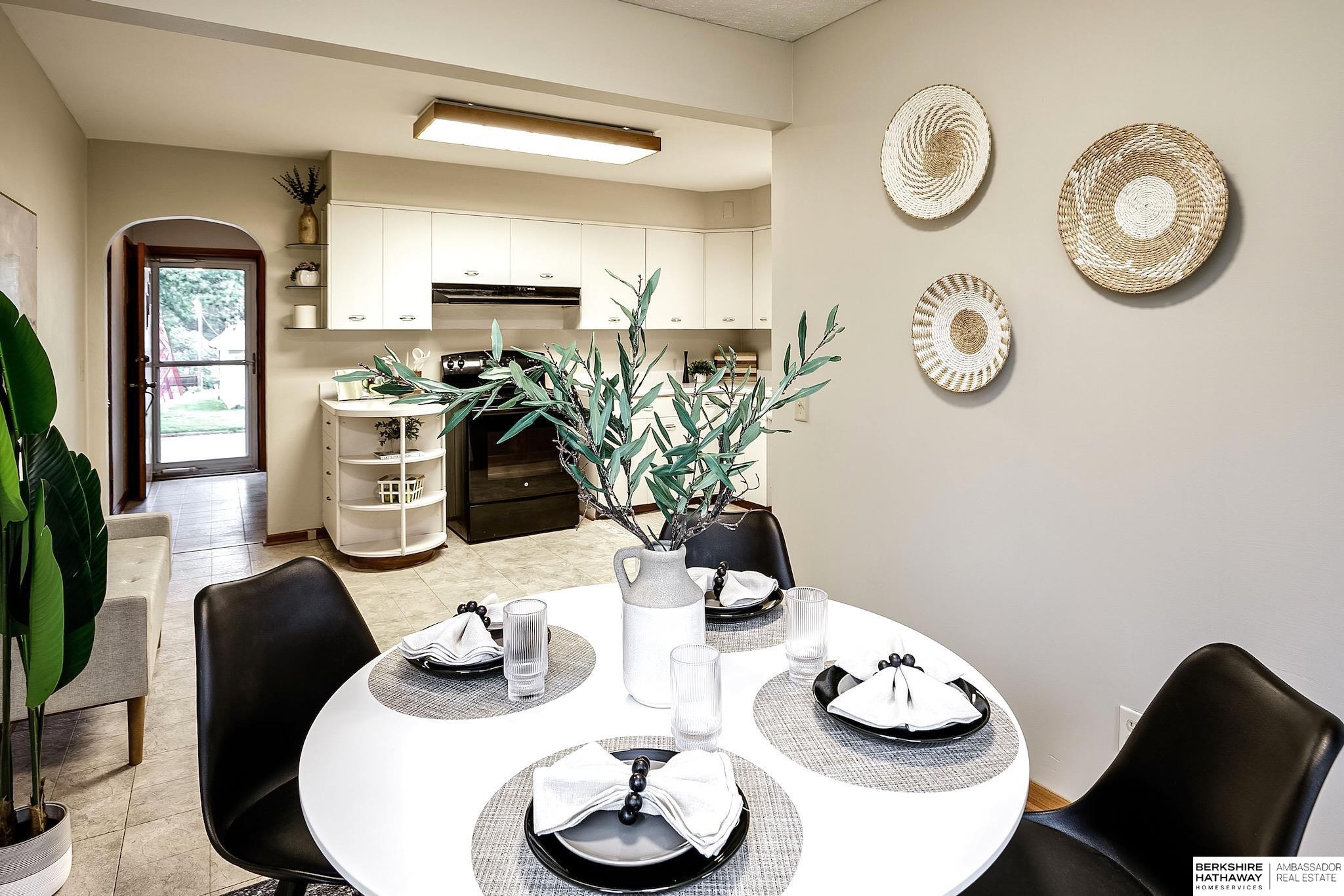 Yutan, Nebraska 68073, United States, 2 Bedrooms Bedrooms, ,2 BathroomsBathrooms,Residential,Pending,183717