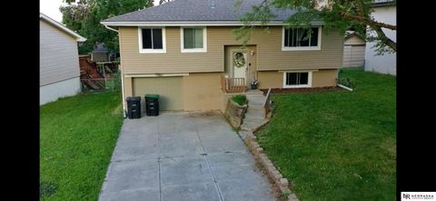 Photo of 12729 Fowler Circle, Omaha, NE 68164 (MLS # 22604900)