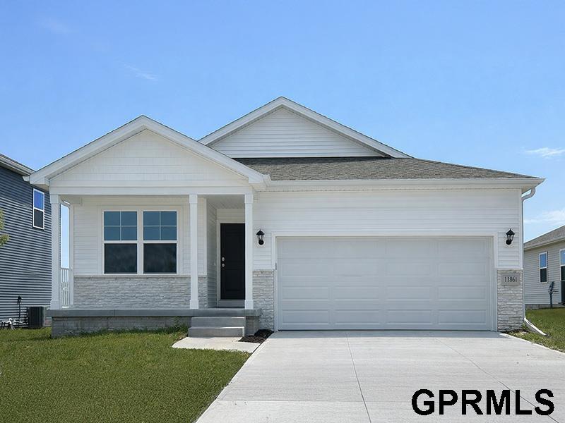Photo 1 of 18 — 11977 S 114th Avenue, Papillion, NE 68046