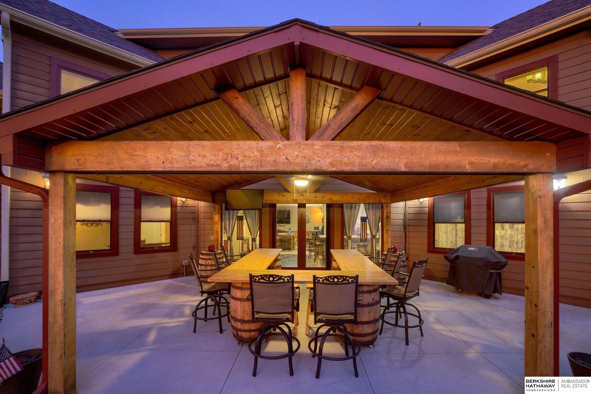 Nehawka, Nebraska 68413, United States, 4 Bedrooms Bedrooms, ,4 BathroomsBathrooms,Residential,Active,191746