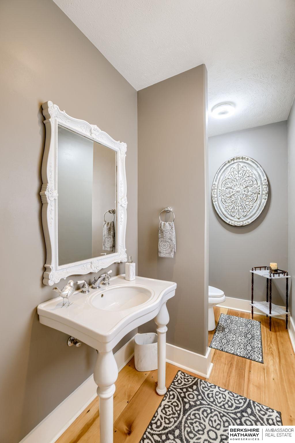 Nehawka, Nebraska 68413, United States, 4 Bedrooms Bedrooms, ,4 BathroomsBathrooms,Residential,Active,191746