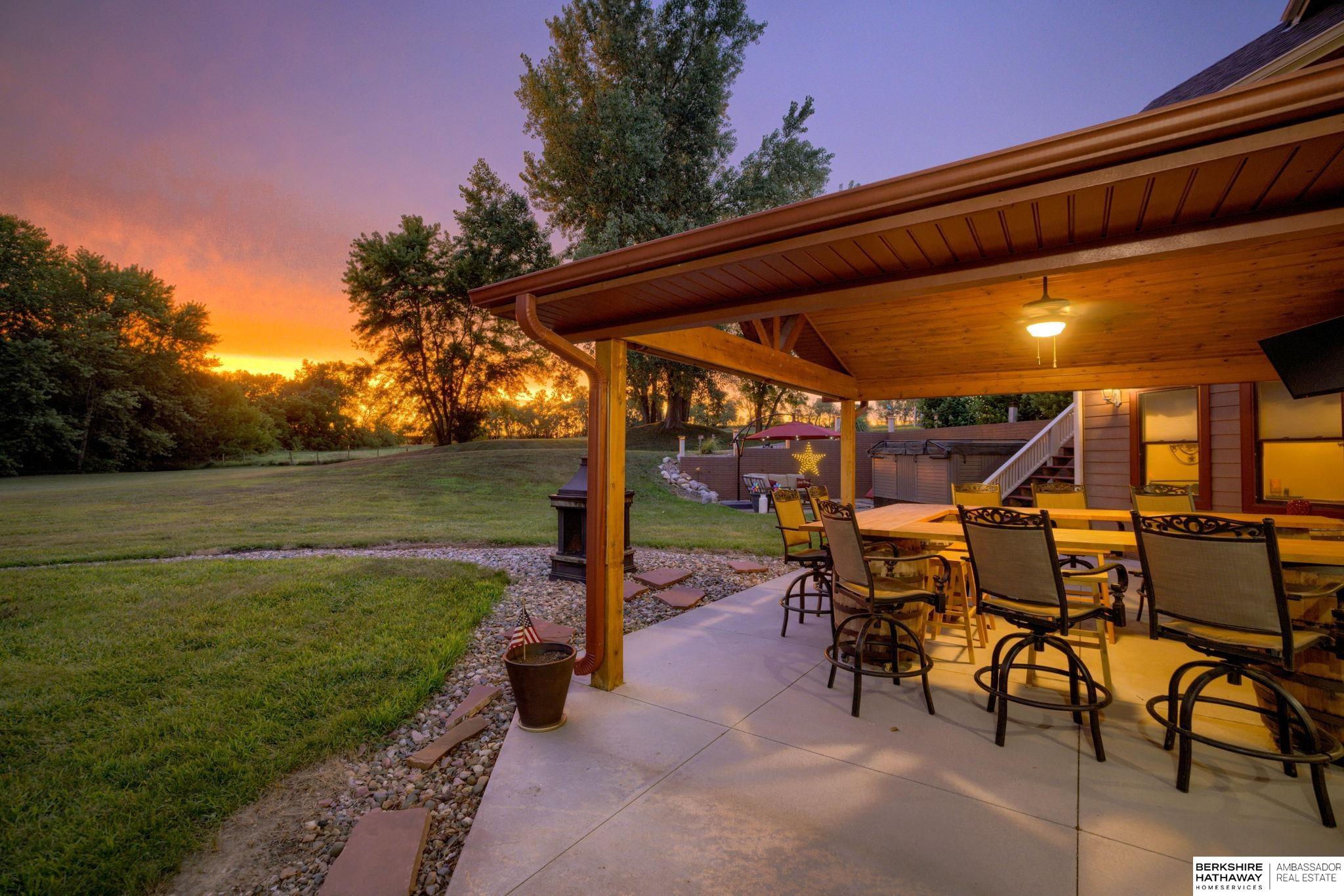 Nehawka, Nebraska 68413, United States, 4 Bedrooms Bedrooms, ,4 BathroomsBathrooms,Residential,Active,191746