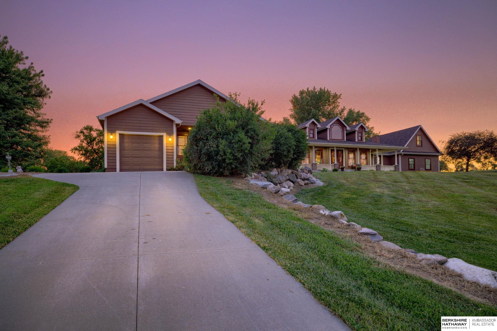 Nehawka, Nebraska 68413, United States, 4 Bedrooms Bedrooms, ,4 BathroomsBathrooms,Residential,Active,191746