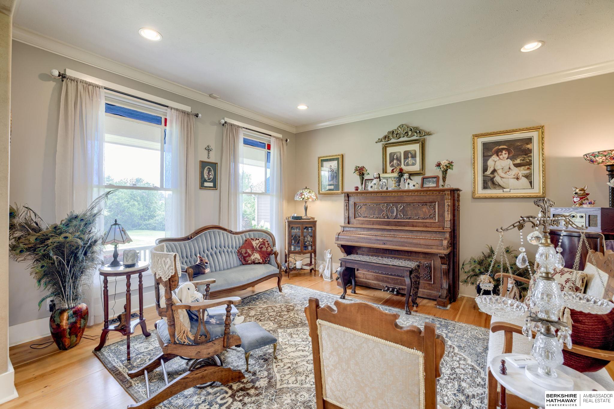 Nehawka, Nebraska 68413, United States, 4 Bedrooms Bedrooms, ,4 BathroomsBathrooms,Residential,Active,191746