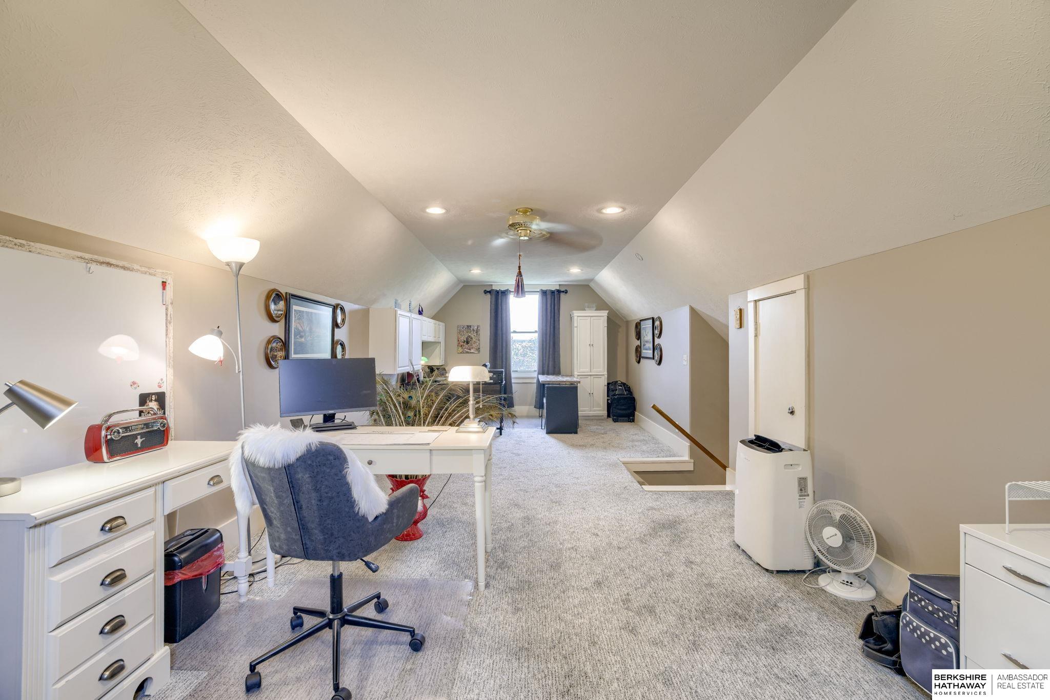 Nehawka, Nebraska 68413, United States, 4 Bedrooms Bedrooms, ,4 BathroomsBathrooms,Residential,Active,191746