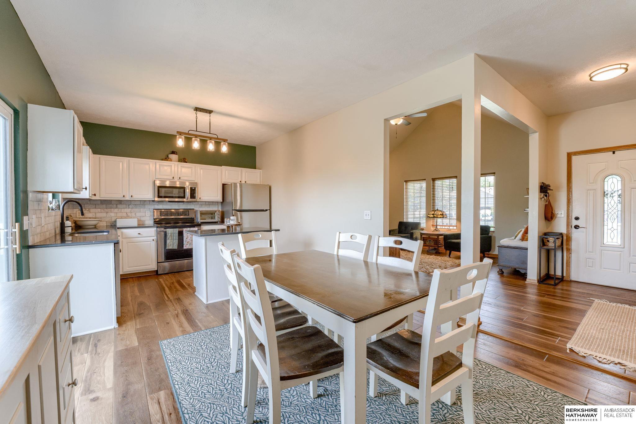 Omaha, Nebraska 68136, United States, 4 Bedrooms Bedrooms, ,3 BathroomsBathrooms,Residential,Active,216881