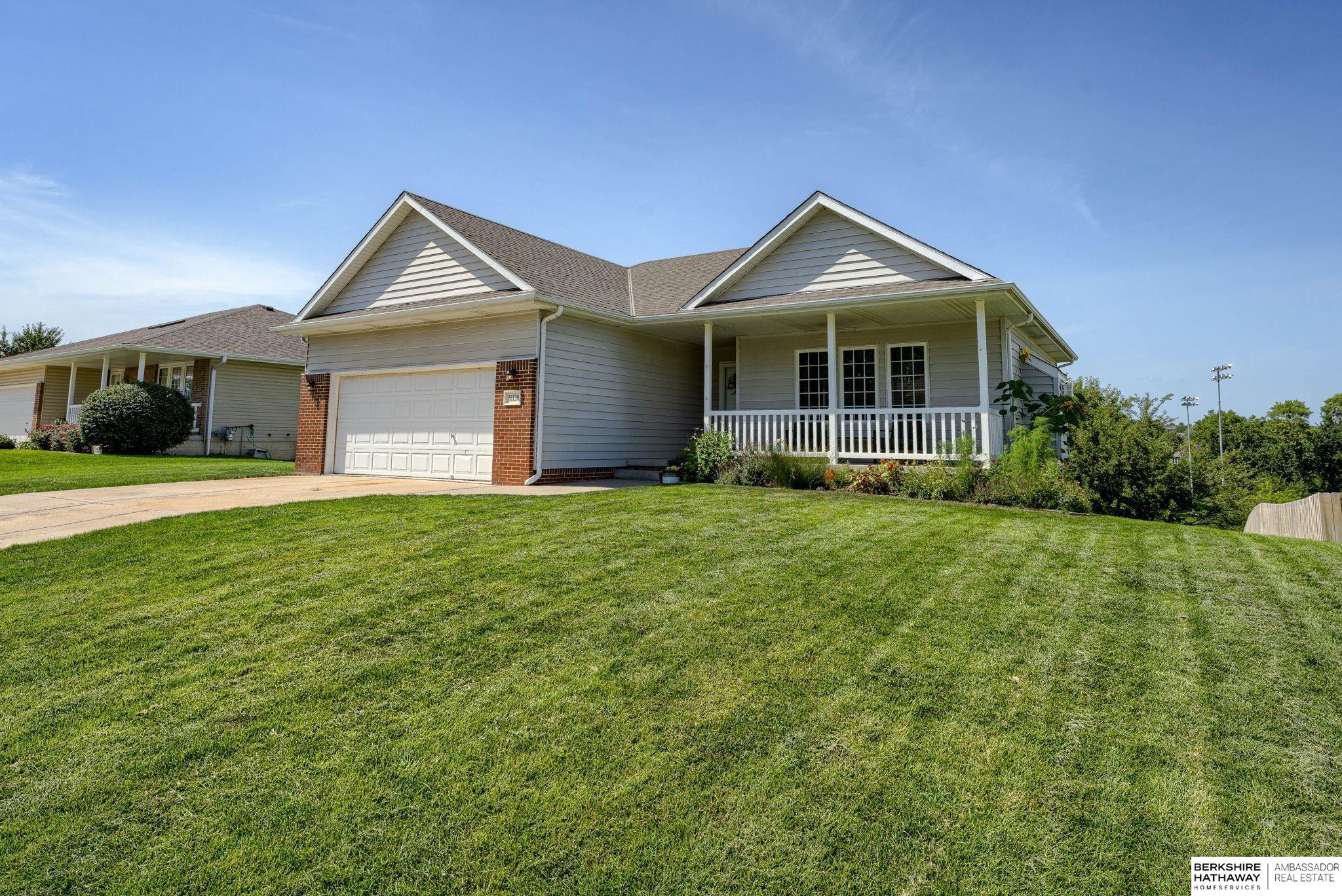 Omaha, Nebraska 68136, United States, 4 Bedrooms Bedrooms, ,3 BathroomsBathrooms,Residential,Active,216881