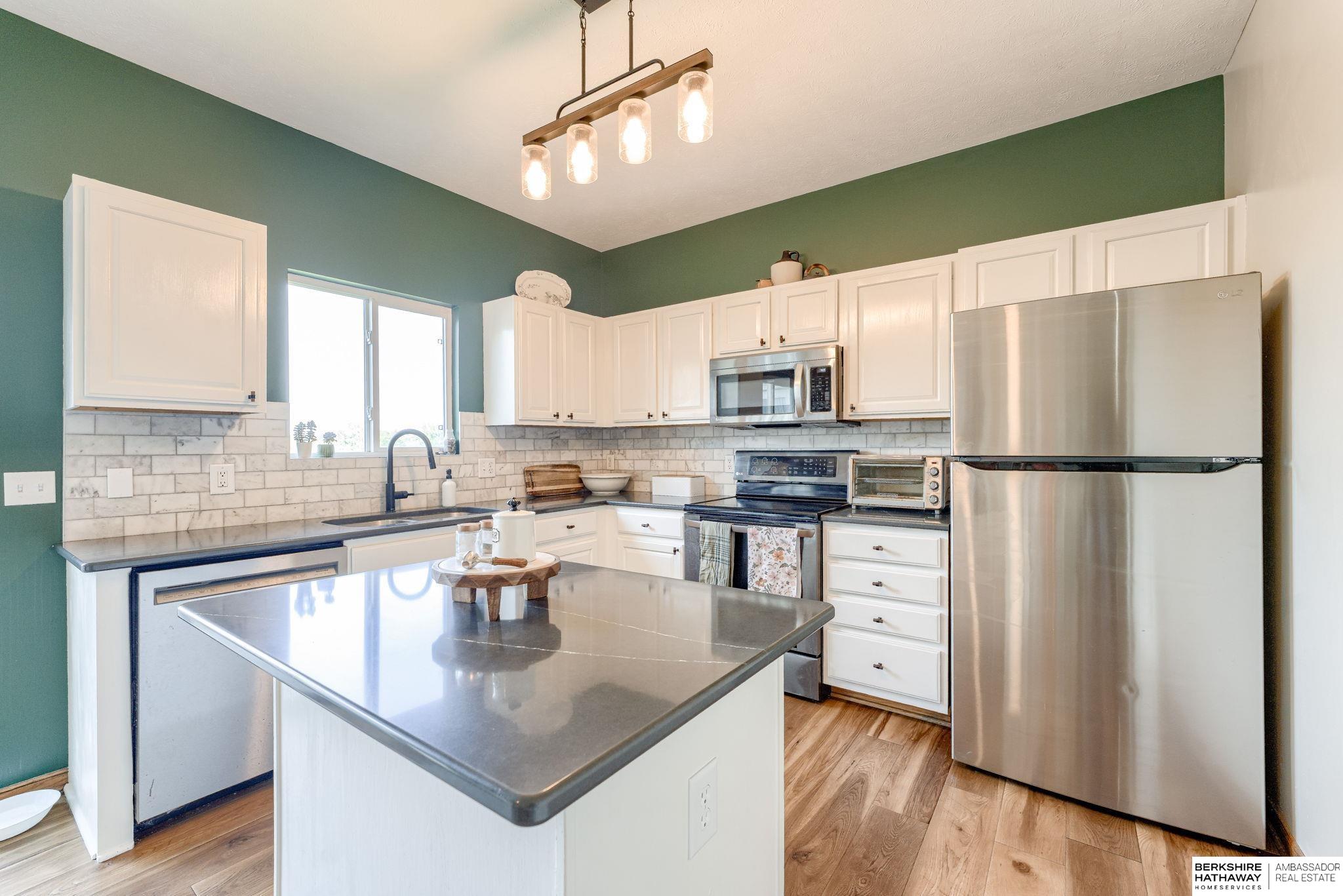 Omaha, Nebraska 68136, United States, 4 Bedrooms Bedrooms, ,3 BathroomsBathrooms,Residential,Active,216881