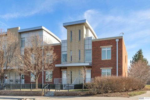 Photo of 723 Riverfront Drive, Omaha, NE 68102 (MLS # 22535368)