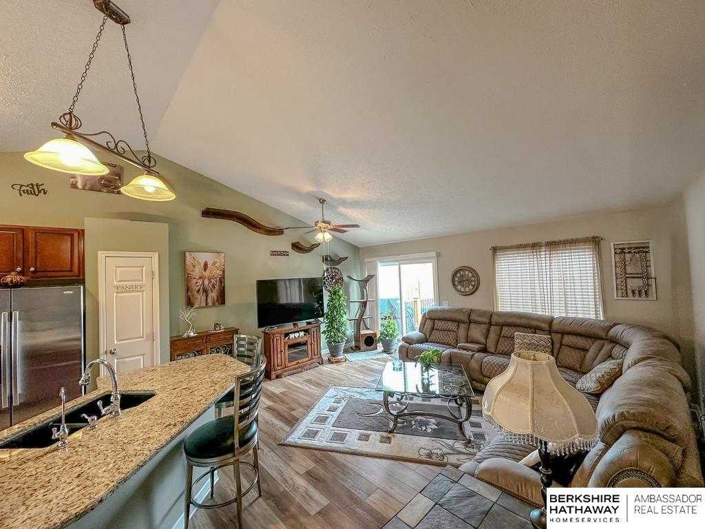 Bennington, Nebraska 68007, United States, 3 Bedrooms Bedrooms, ,2 BathroomsBathrooms,Residential,Active,246916