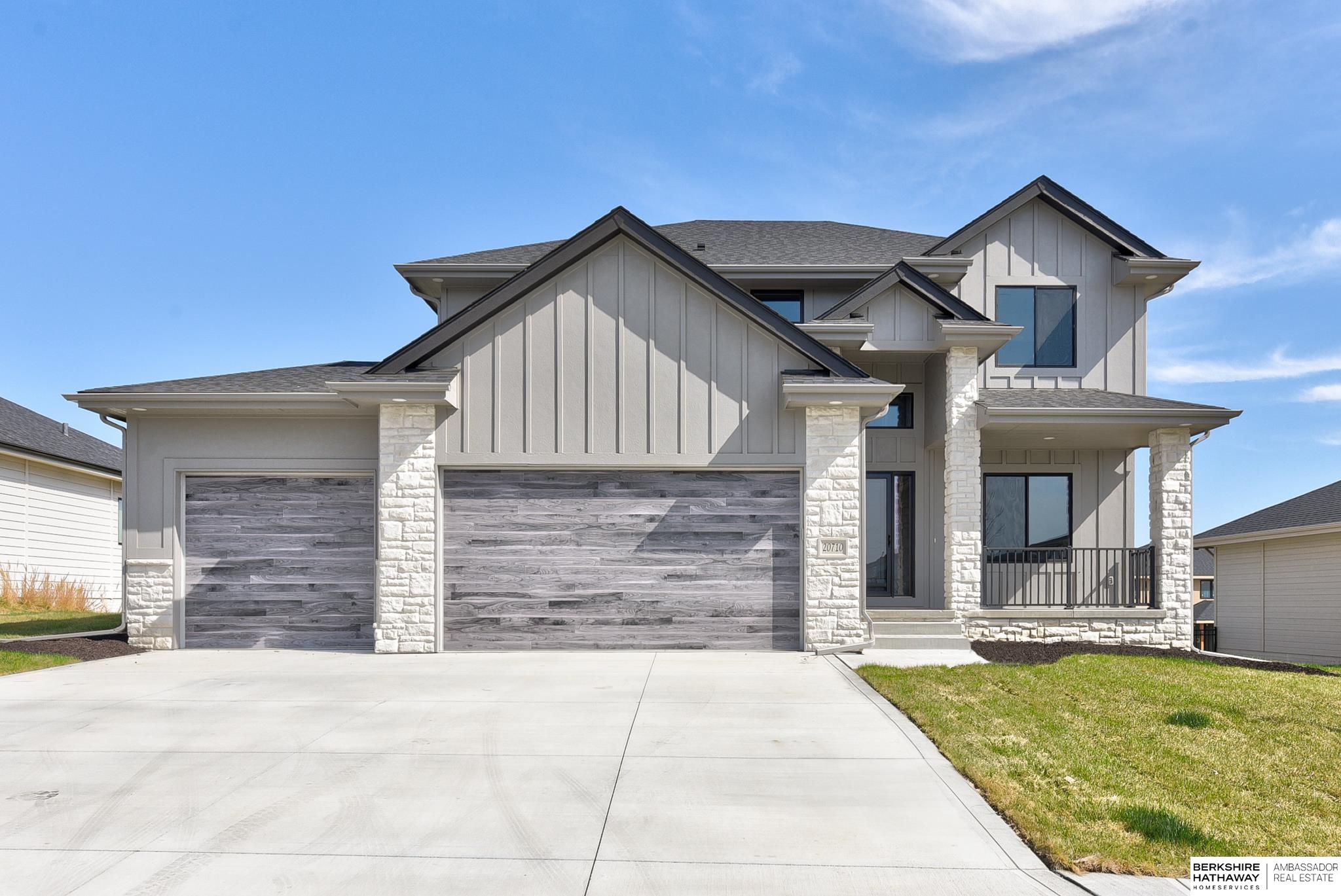 Elkhorn, Nebraska 68022, United States, 4 Bedrooms Bedrooms, ,3 BathroomsBathrooms,Residential,Active,23368