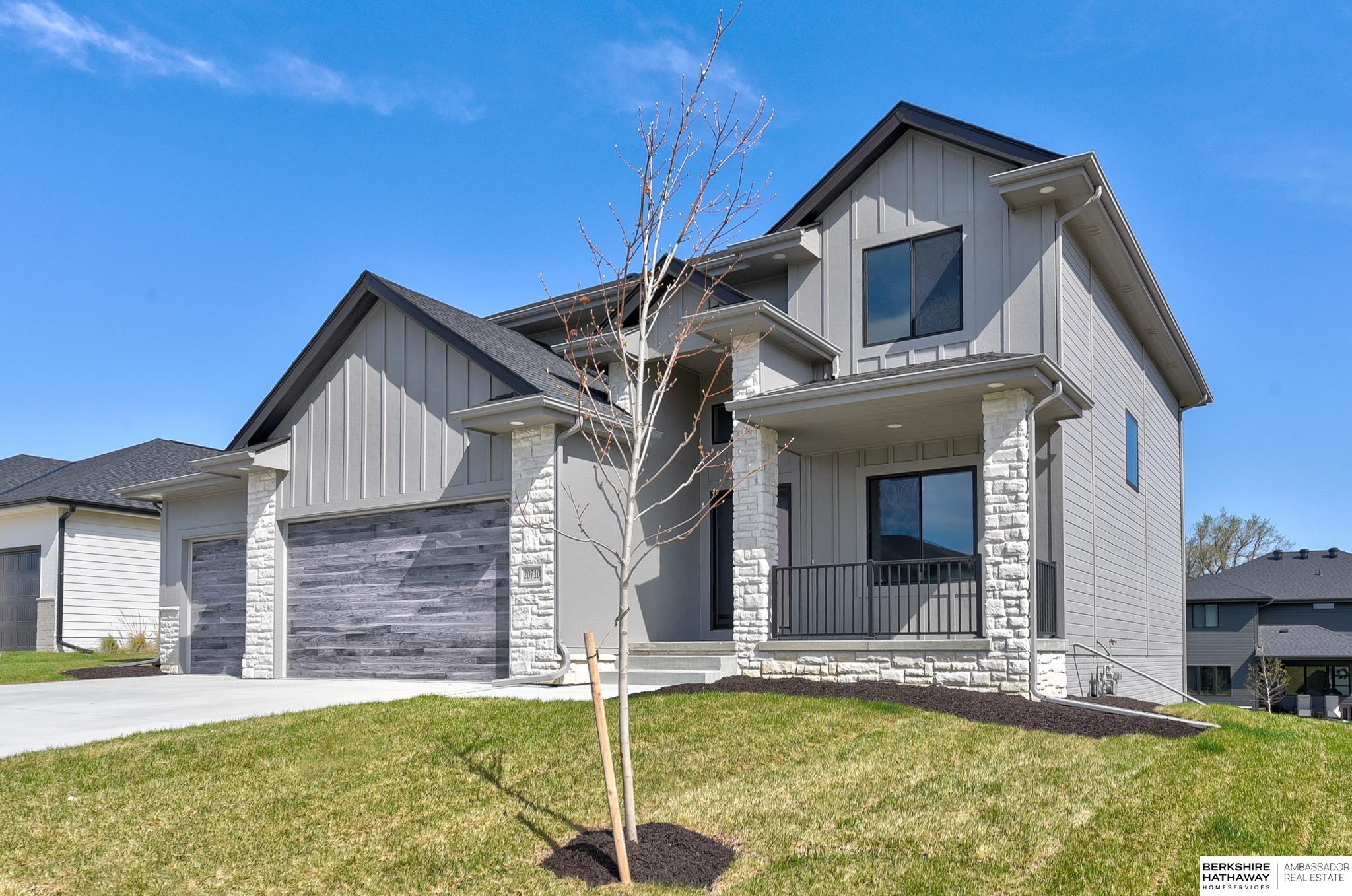 Elkhorn, Nebraska 68022, United States, 4 Bedrooms Bedrooms, ,3 BathroomsBathrooms,Residential,Active,23368