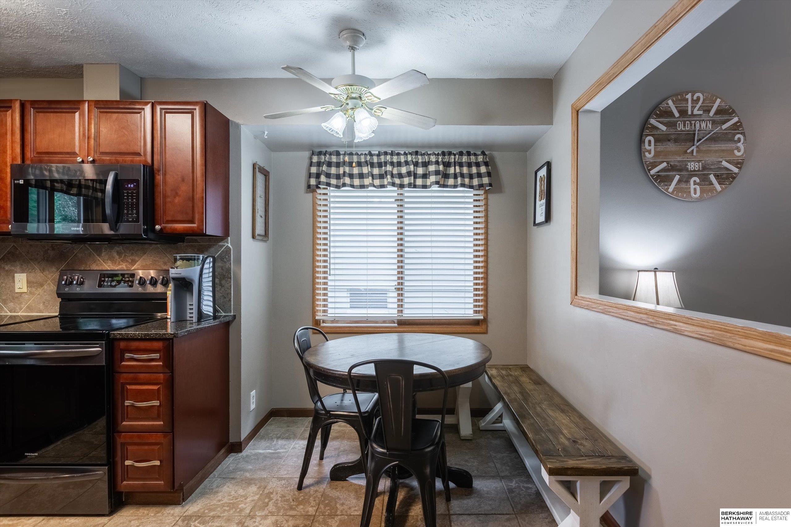 Omaha, Nebraska 68144, United States, 3 Bedrooms Bedrooms, ,2 BathroomsBathrooms,Residential,Pending,203975