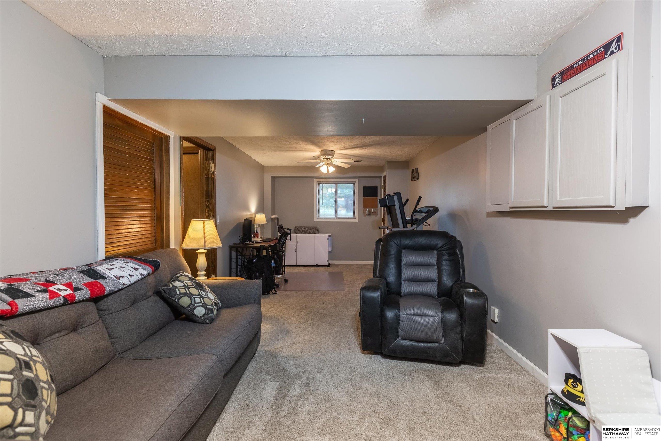 Omaha, Nebraska 68144, United States, 3 Bedrooms Bedrooms, ,2 BathroomsBathrooms,Residential,Pending,203975