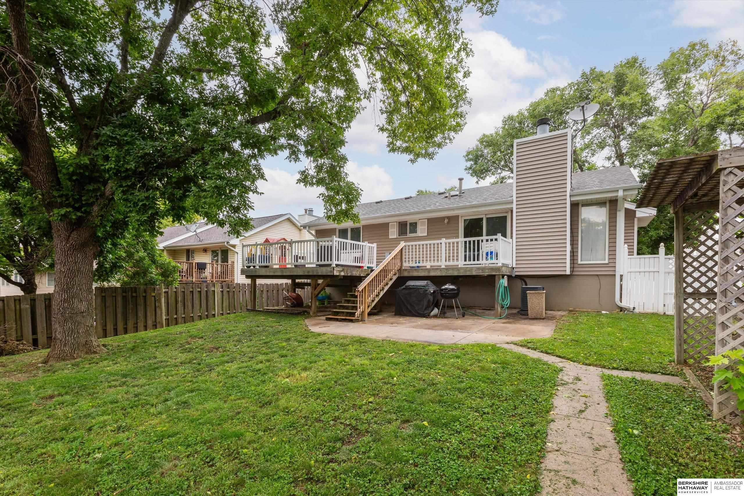 Omaha, Nebraska 68144, United States, 3 Bedrooms Bedrooms, ,2 BathroomsBathrooms,Residential,Pending,203975