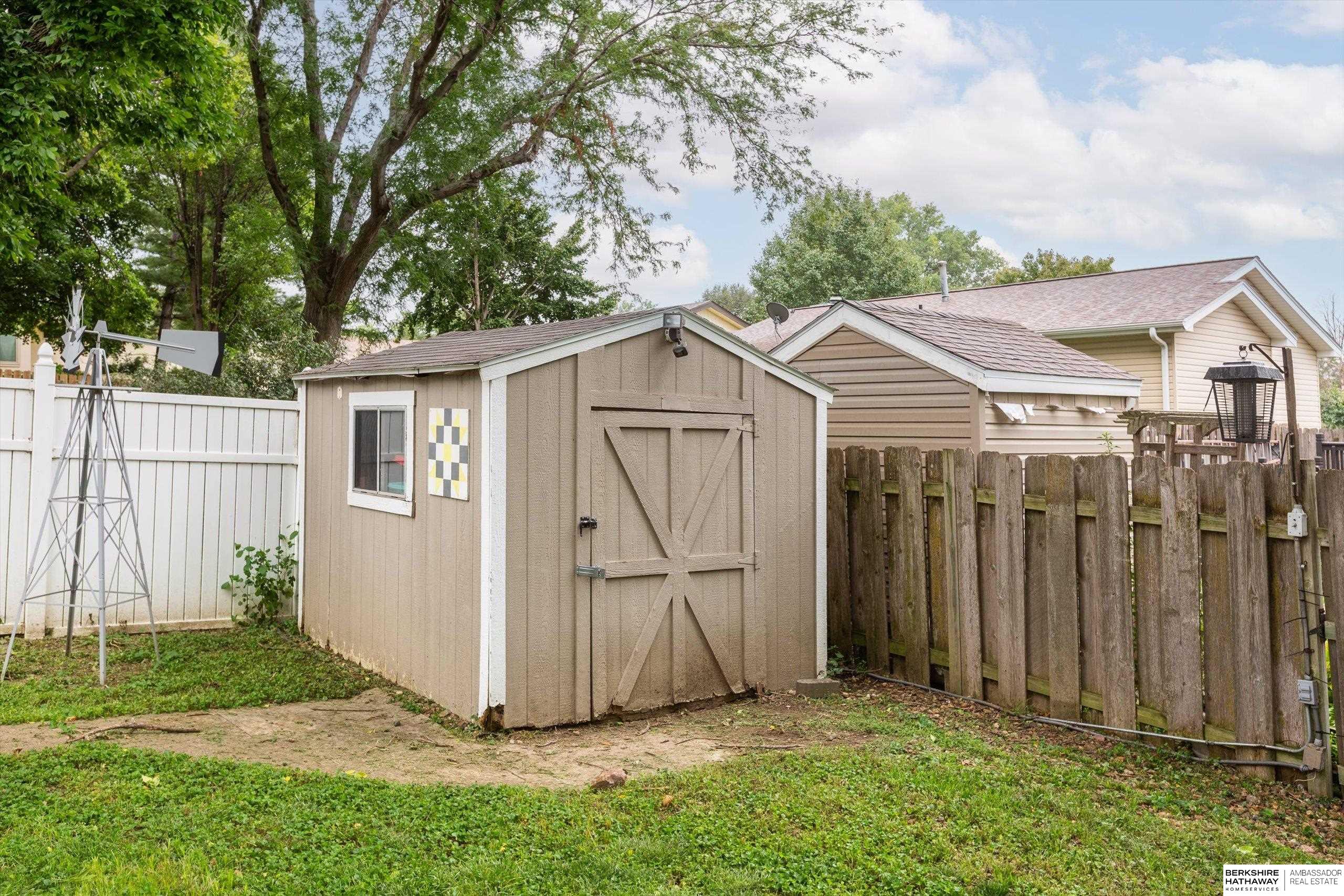 Omaha, Nebraska 68144, United States, 3 Bedrooms Bedrooms, ,2 BathroomsBathrooms,Residential,Pending,203975