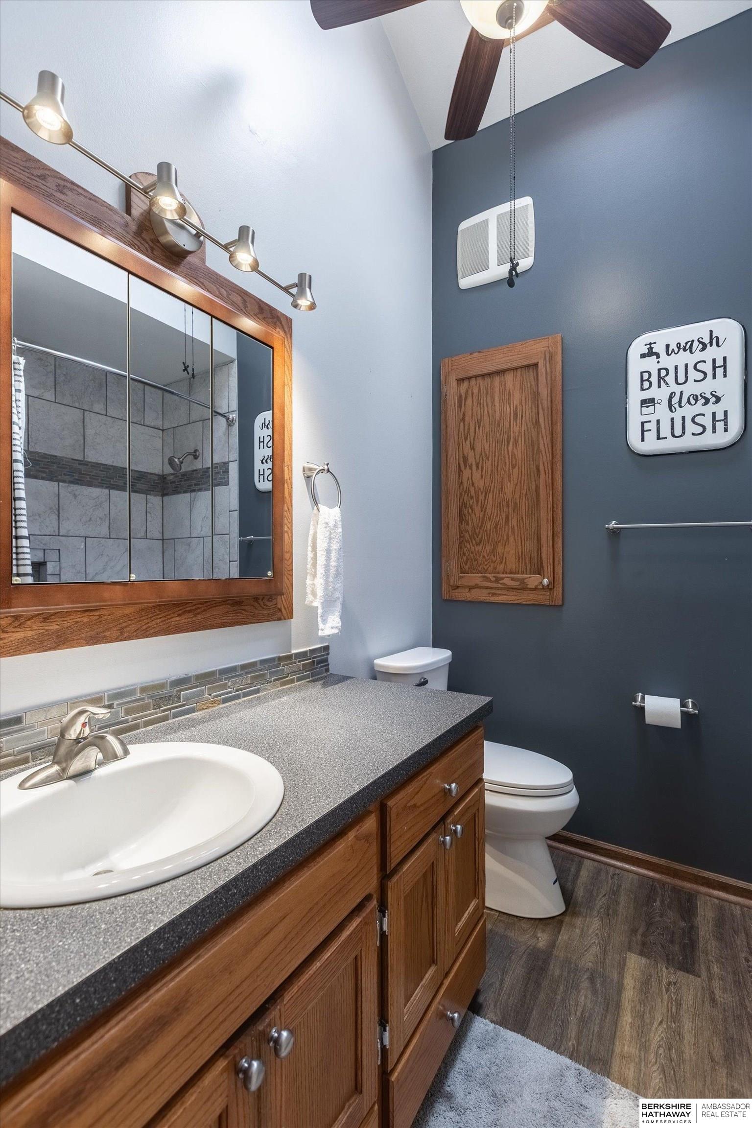 Omaha, Nebraska 68144, United States, 3 Bedrooms Bedrooms, ,2 BathroomsBathrooms,Residential,Pending,203975