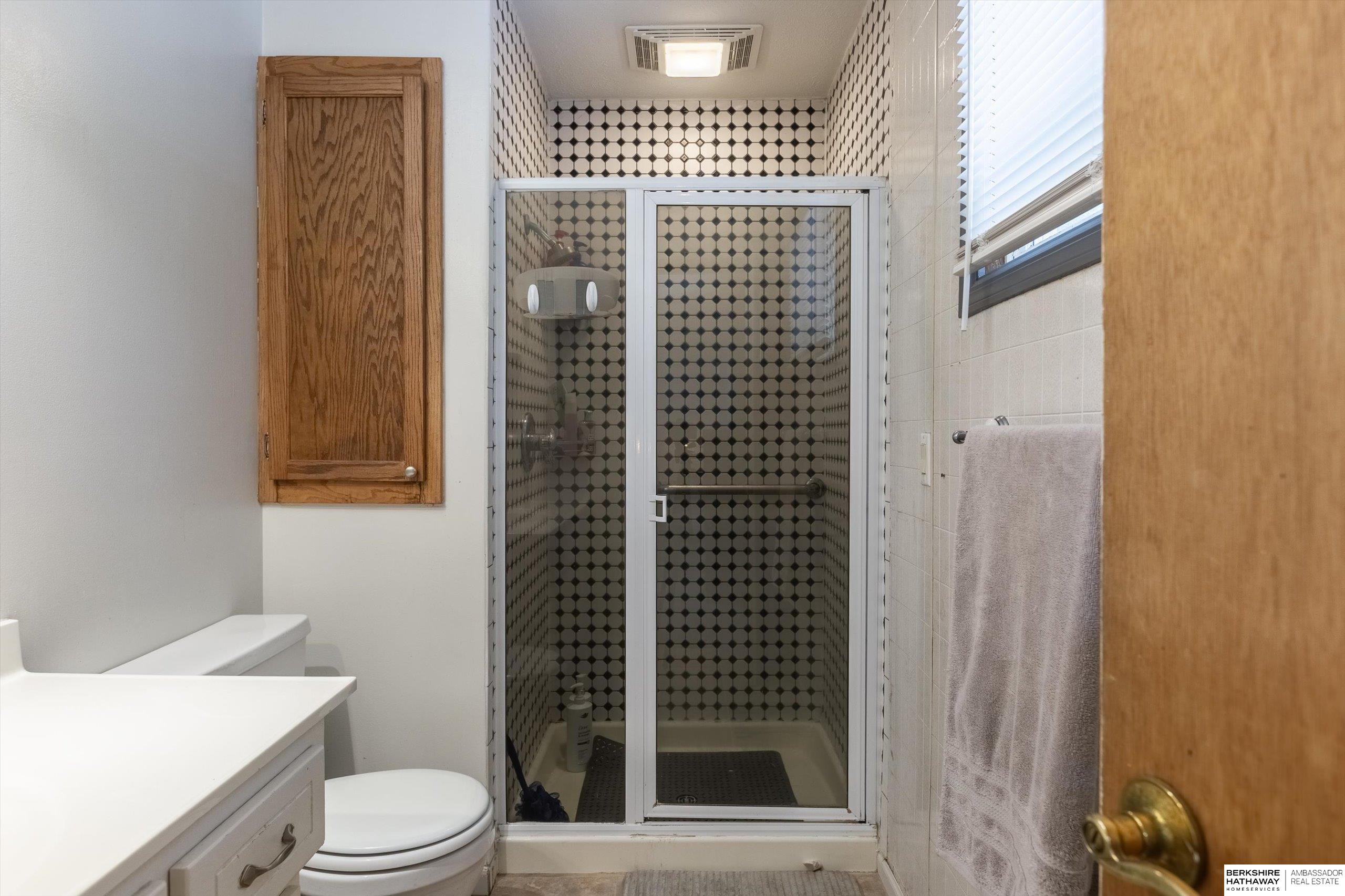 Omaha, Nebraska 68144, United States, 3 Bedrooms Bedrooms, ,2 BathroomsBathrooms,Residential,Pending,203975