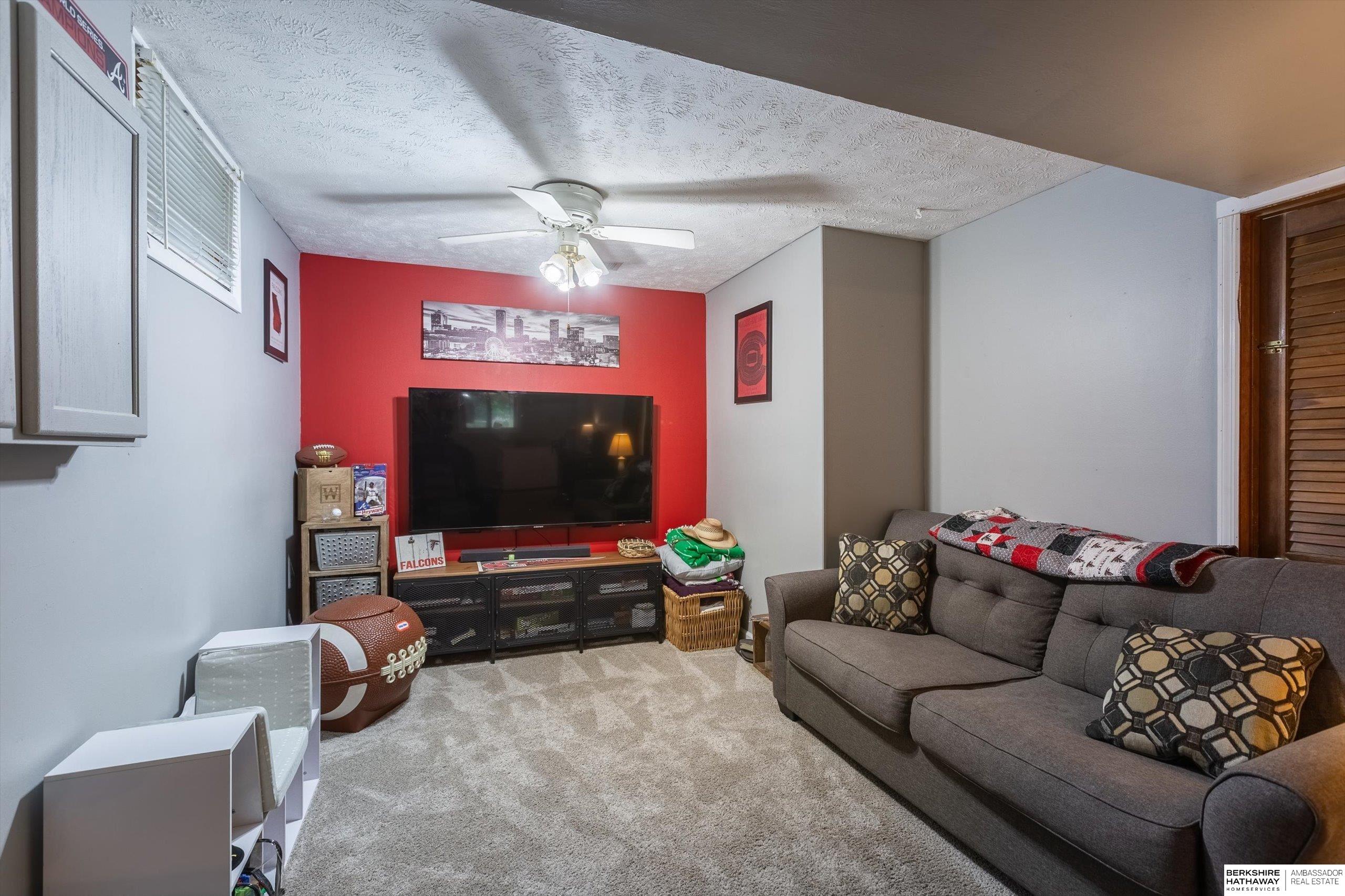 Omaha, Nebraska 68144, United States, 3 Bedrooms Bedrooms, ,2 BathroomsBathrooms,Residential,Pending,203975