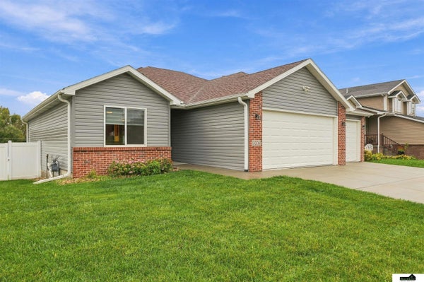 9009 BLACKSMITH RD, LINCOLN, NE 68507 - Image 74ec89b91b5ce9efc3cc274875bcd34f/3413164364