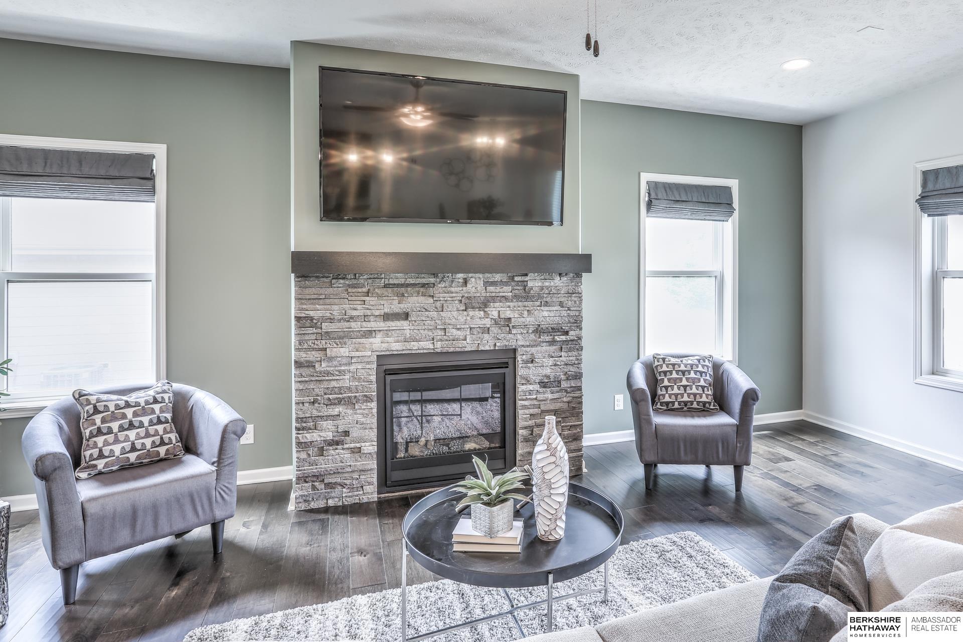 Gretna, Nebraska 68028, United States, 4 Bedrooms Bedrooms, ,3 BathroomsBathrooms,Residential,Active,169502