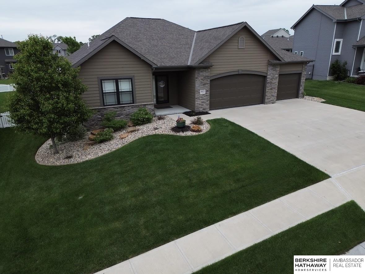 Gretna, Nebraska 68028, United States, 4 Bedrooms Bedrooms, ,3 BathroomsBathrooms,Residential,Active,169502