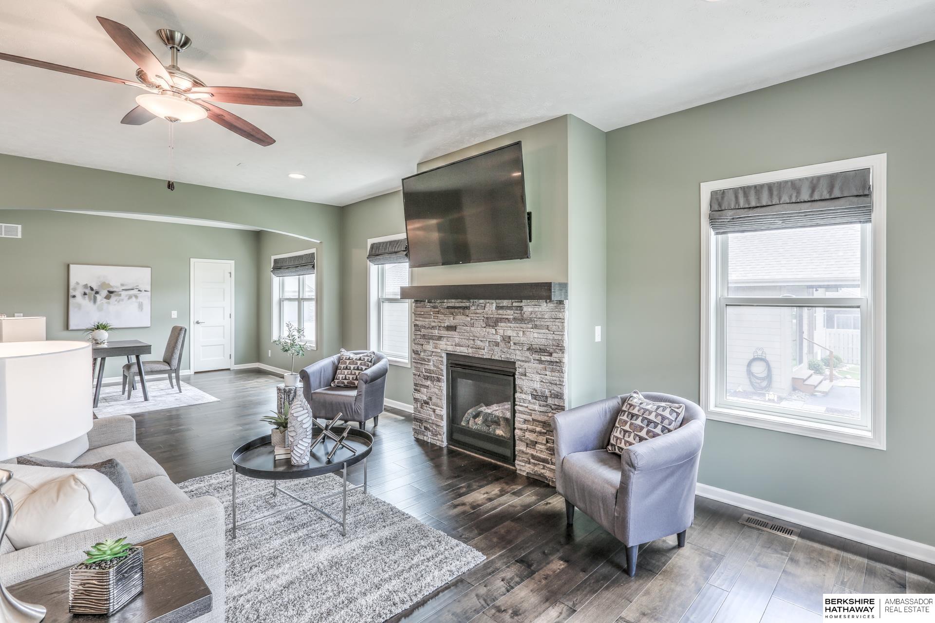 Gretna, Nebraska 68028, United States, 4 Bedrooms Bedrooms, ,3 BathroomsBathrooms,Residential,Active,169502