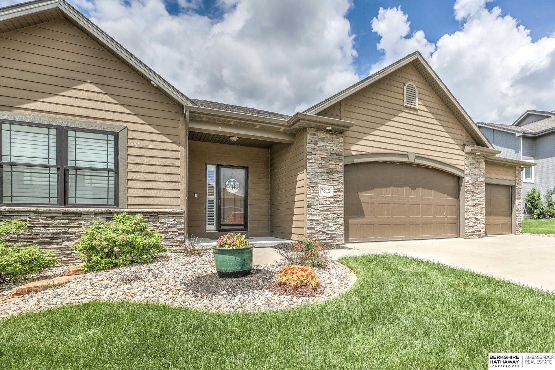 Gretna, Nebraska 68028, United States, 4 Bedrooms Bedrooms, ,3 BathroomsBathrooms,Residential,Active,169502