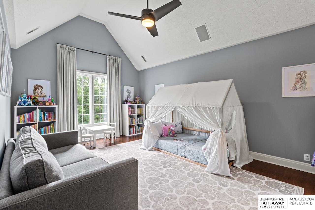 Omaha, Nebraska 68130, United States, 4 Bedrooms Bedrooms, ,4 BathroomsBathrooms,Residential,Active,159816