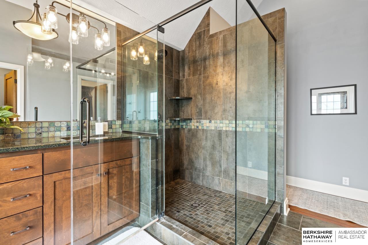 Omaha, Nebraska 68130, United States, 4 Bedrooms Bedrooms, ,4 BathroomsBathrooms,Residential,Active,159816