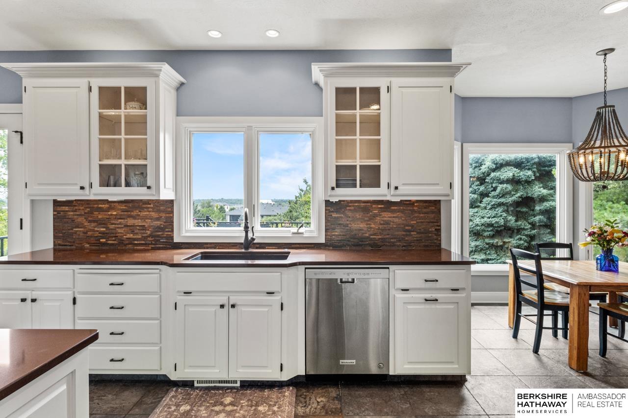 Omaha, Nebraska 68130, United States, 4 Bedrooms Bedrooms, ,4 BathroomsBathrooms,Residential,Active,159816