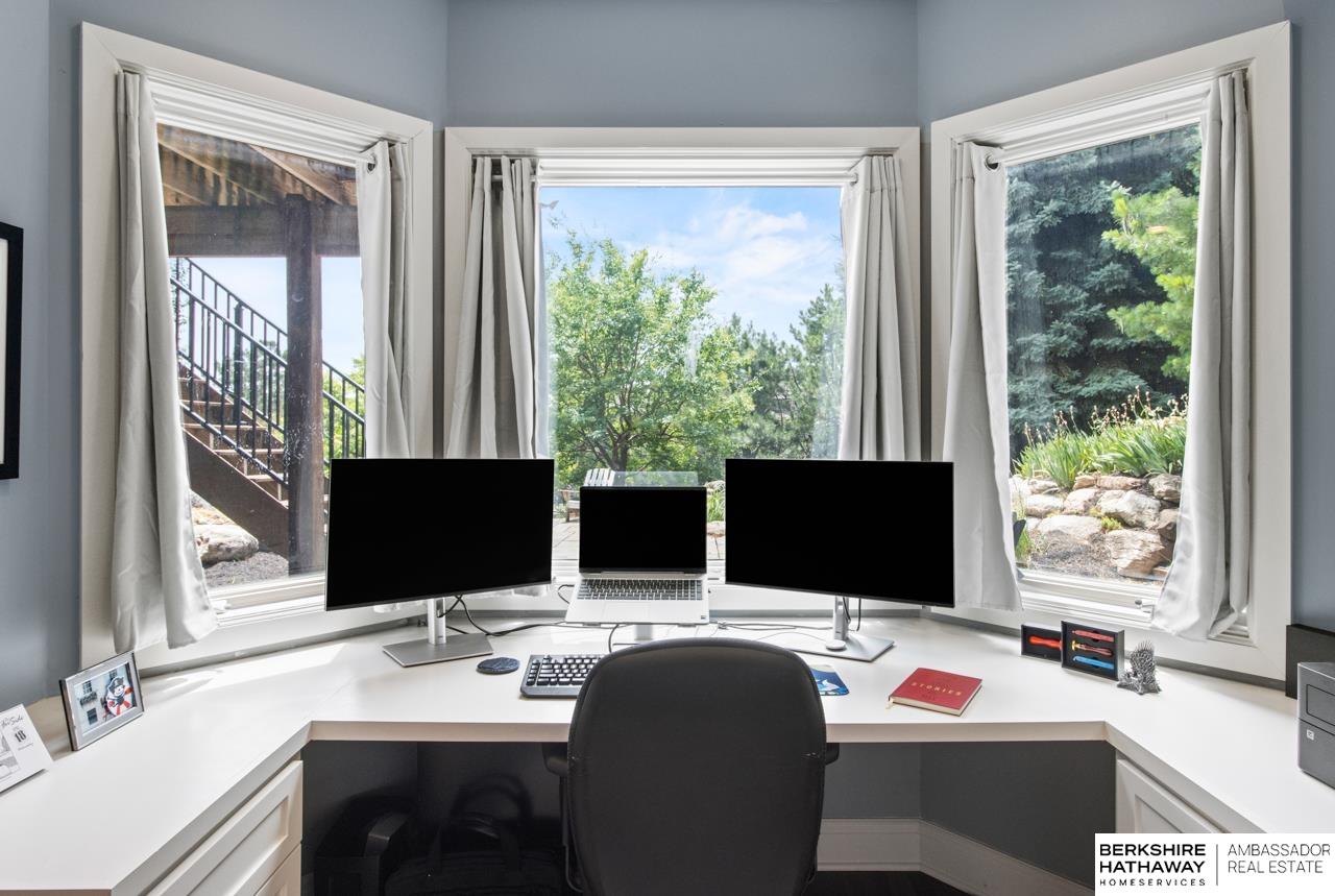 Omaha, Nebraska 68130, United States, 4 Bedrooms Bedrooms, ,4 BathroomsBathrooms,Residential,Active,159816