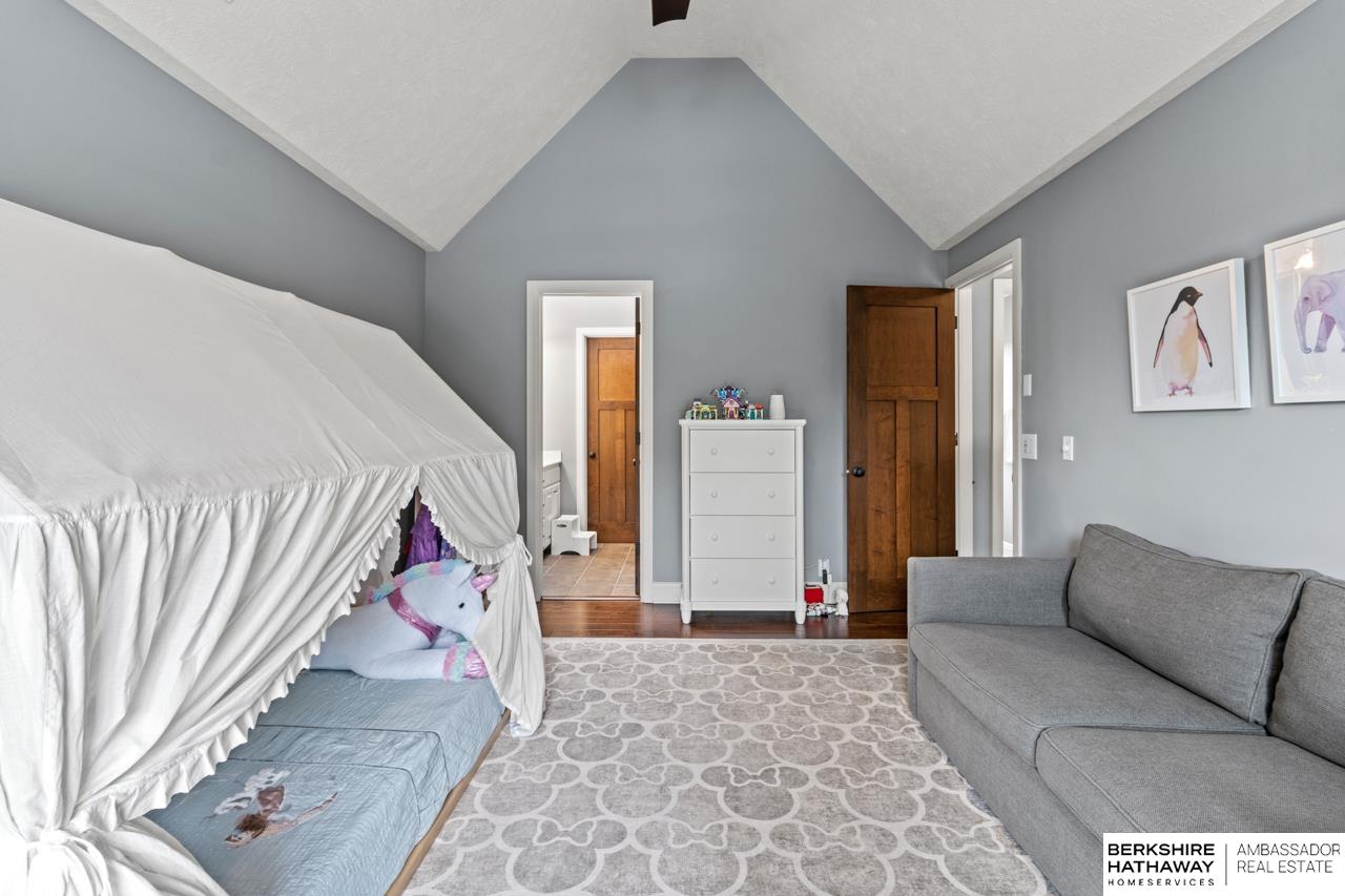 Omaha, Nebraska 68130, United States, 4 Bedrooms Bedrooms, ,4 BathroomsBathrooms,Residential,Active,159816