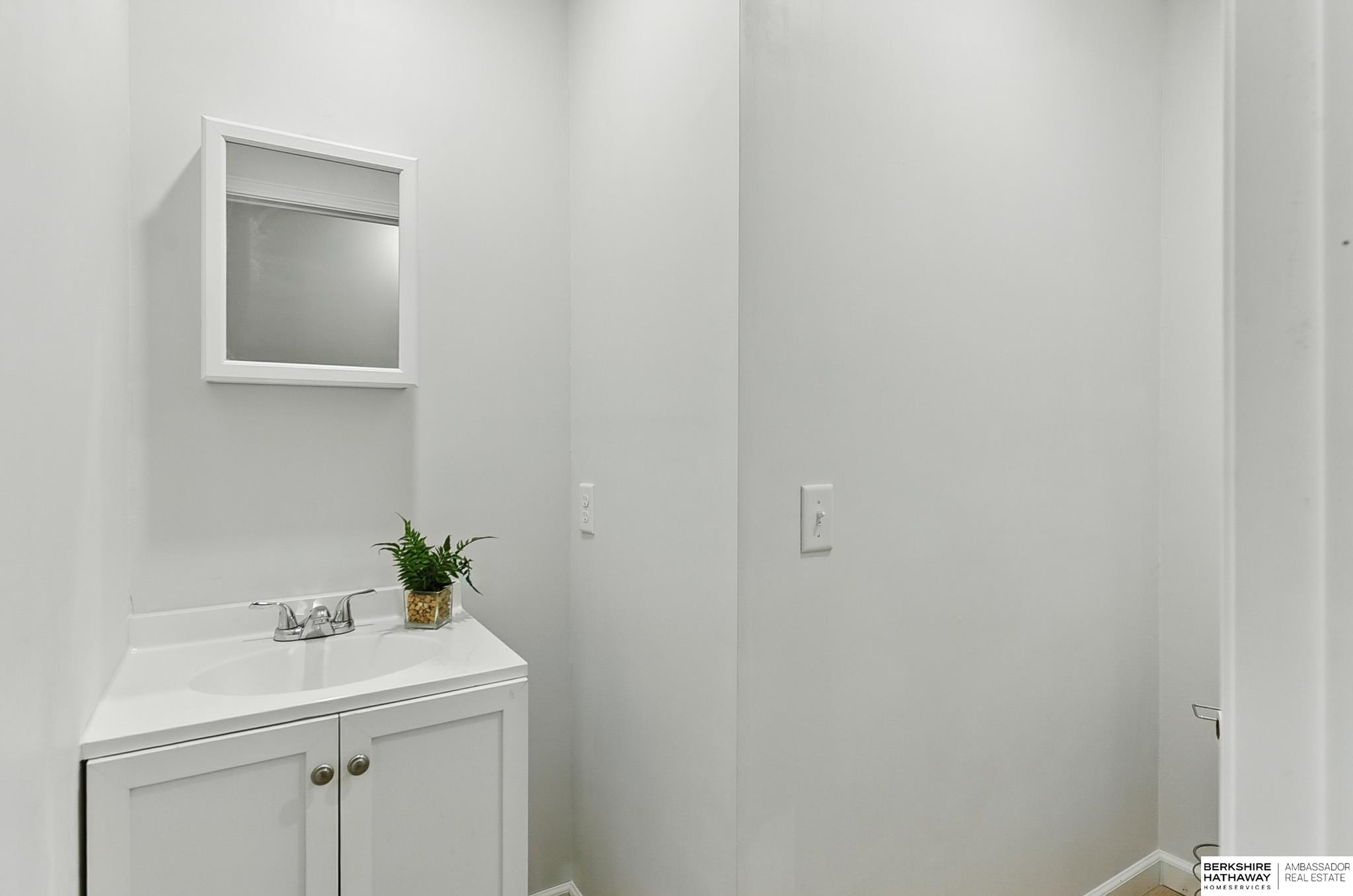 Mead, Nebraska 68041, United States, 2 Bedrooms Bedrooms, ,2 BathroomsBathrooms,Residential,Active,145874