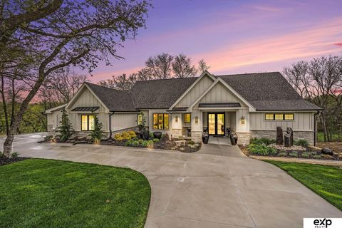 MLS: 22511639