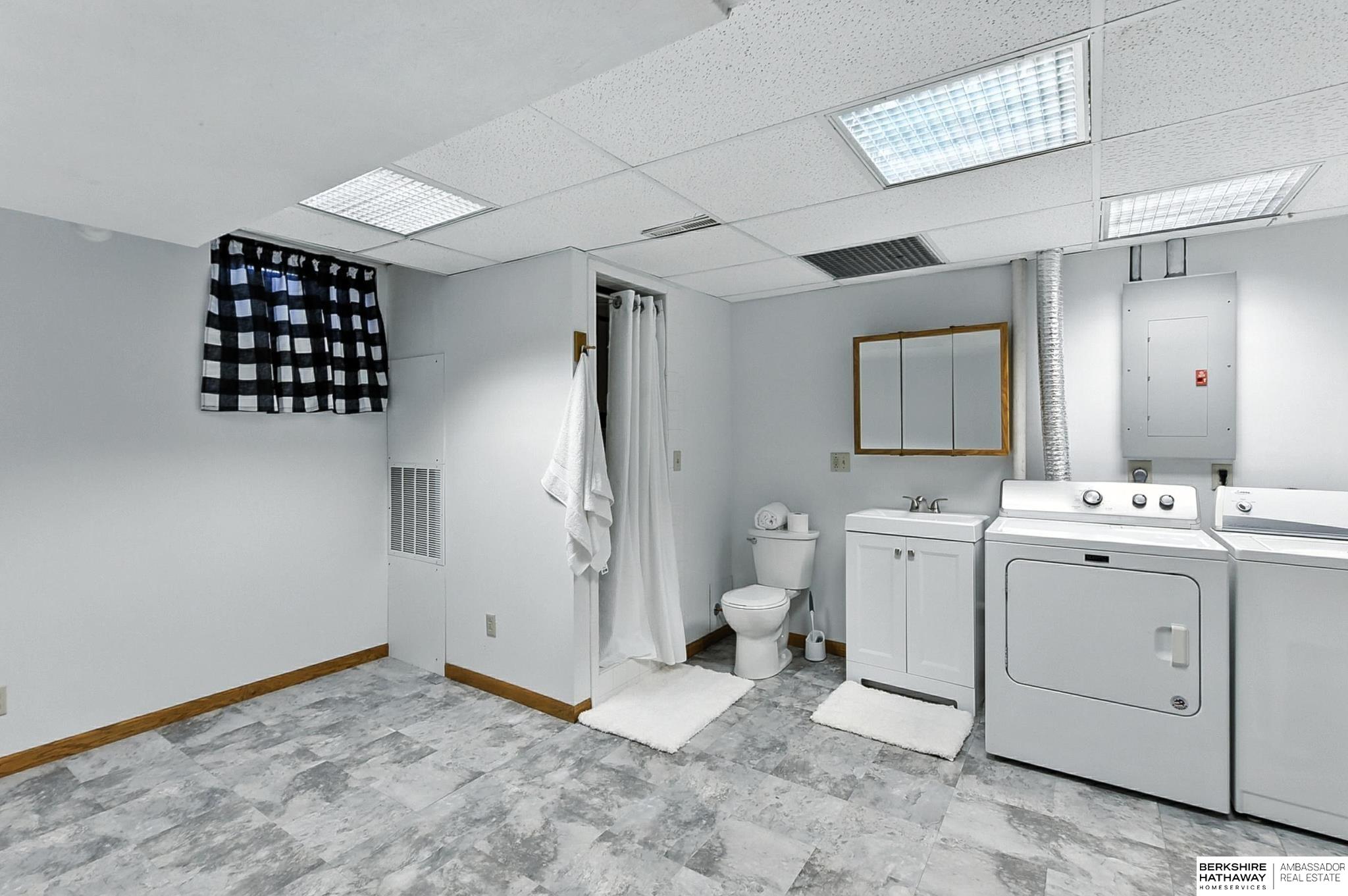 Blair, Nebraska 68008, United States, 2 Bedrooms Bedrooms, ,2 BathroomsBathrooms,Residential,Active,163773