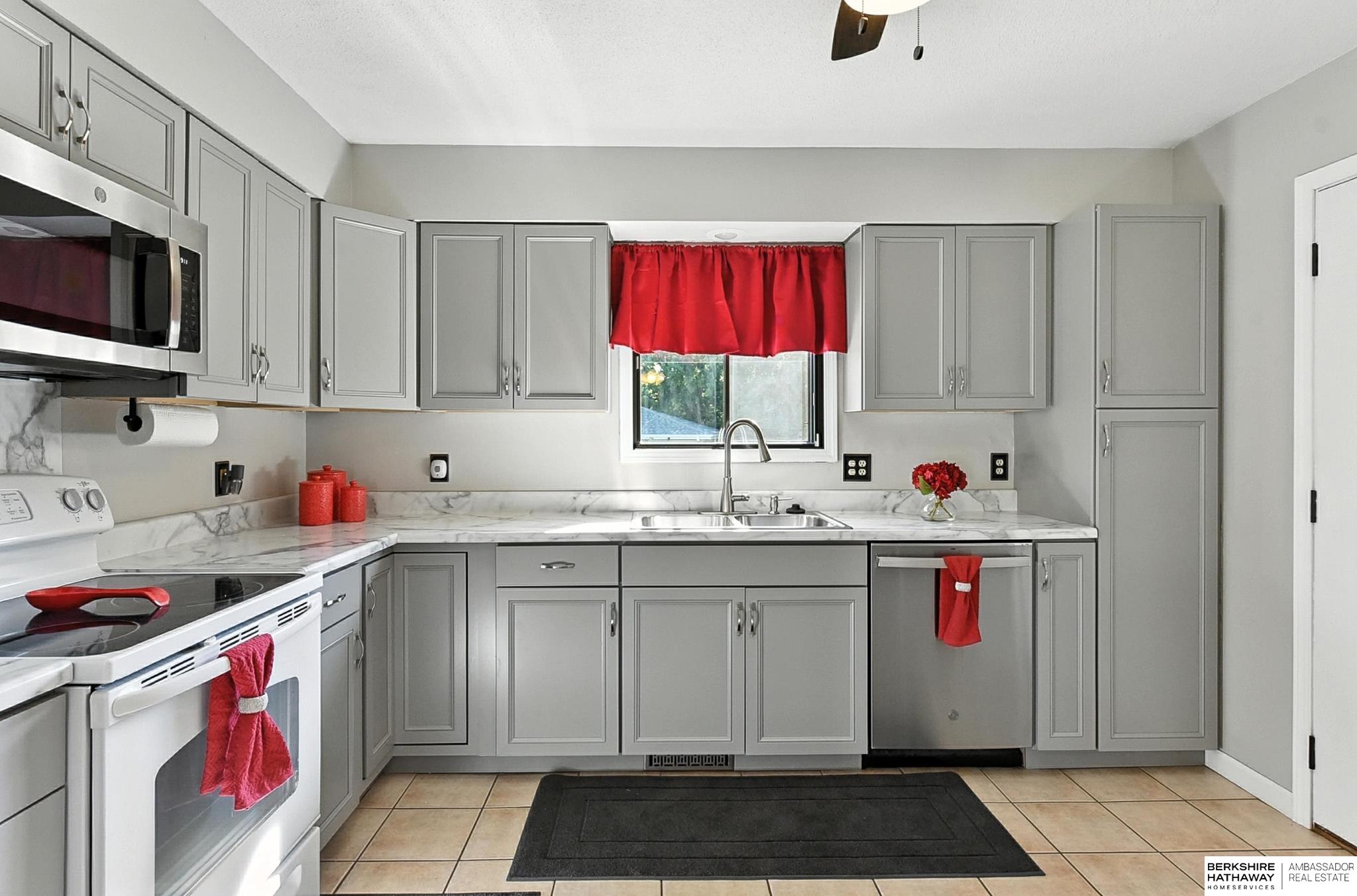 Blair, Nebraska 68008, United States, 2 Bedrooms Bedrooms, ,2 BathroomsBathrooms,Residential,Active,163773